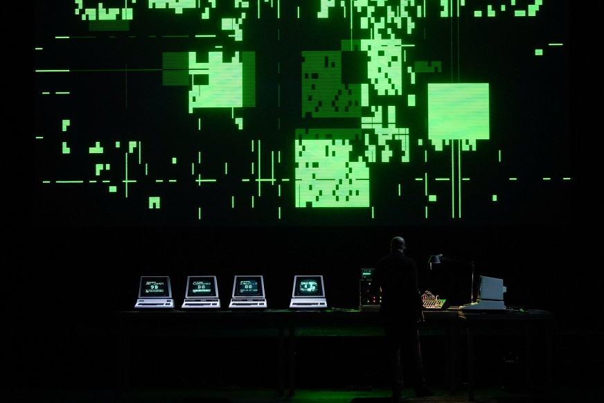 Lucia Ronchetti: BIENNALE MUSICA 2023-MICRO-MUSIC- TEATRO MALIBRAN-ROBERT HENKE - CBM 8032 AV