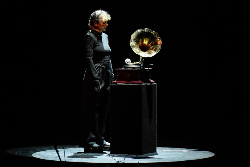 Lucia Ronchetti: BIENNALE MUSICA 2023-MICRO-MUSIC-TEATRO PICCOLO ARSENALE-DAVID SHONGO / ESTELLE SCHORPP