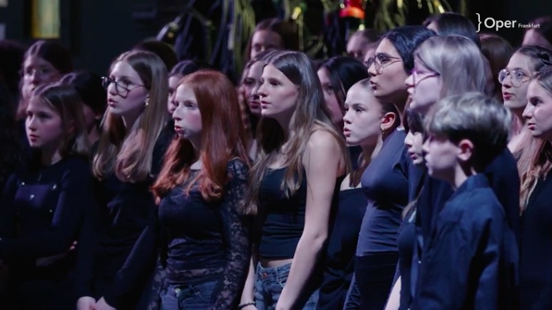 Lucia Ronchetti: Io tacerò - From the video   BEYOND THE STAGE zu »Turandot« | Mit dem Chor, Extrachor und Kinderchor der Oper Frankfurt by Matthias Kulozik